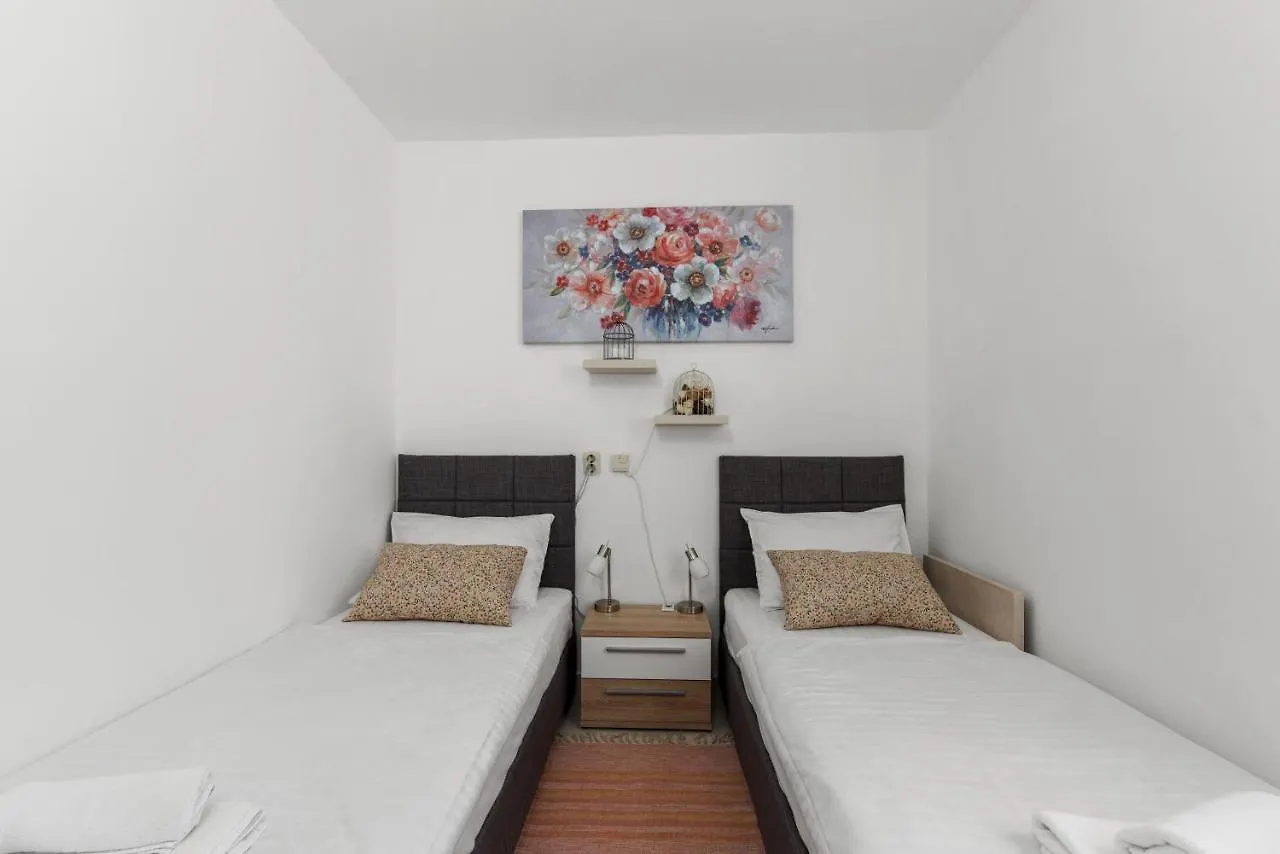 Grivicic Apartment C Porec